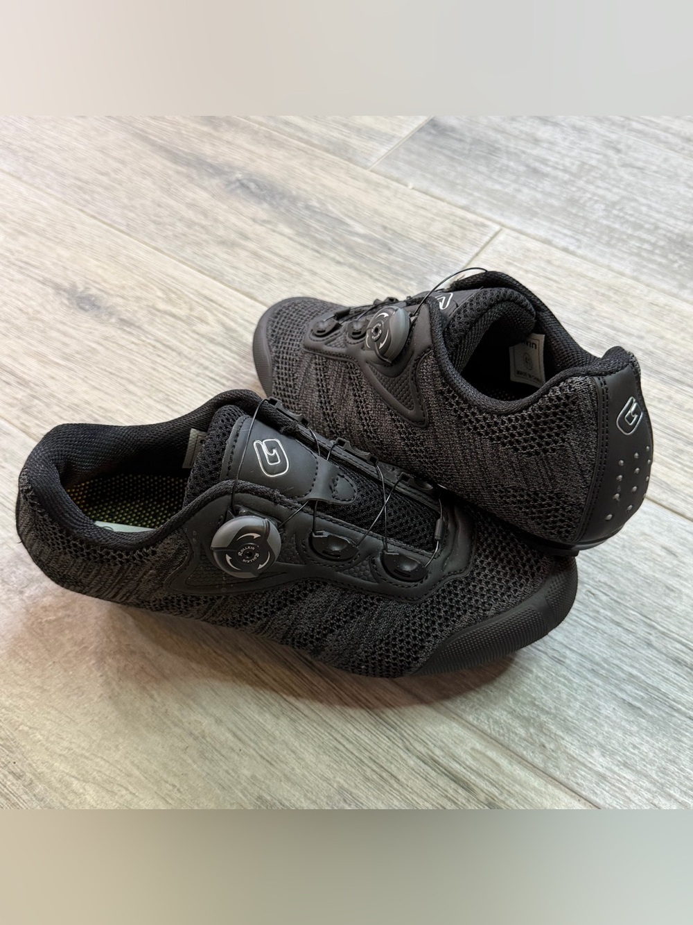 Gavin Pro Road Cycling Shoe, Quick Lace-3 Bolt Road Cleat Compatible Black Sz.41